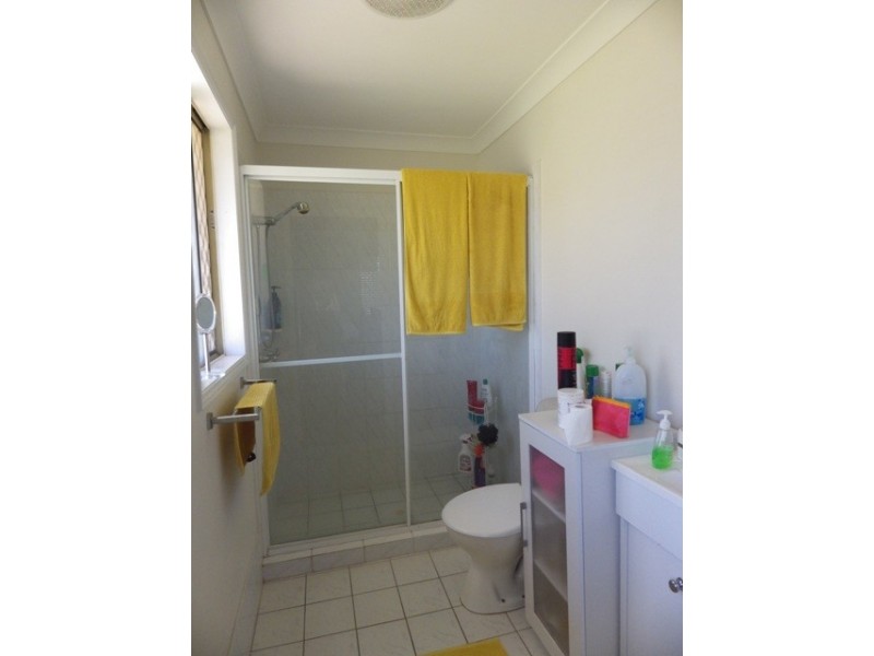 345 South Station Road, Raceview QLD 4305