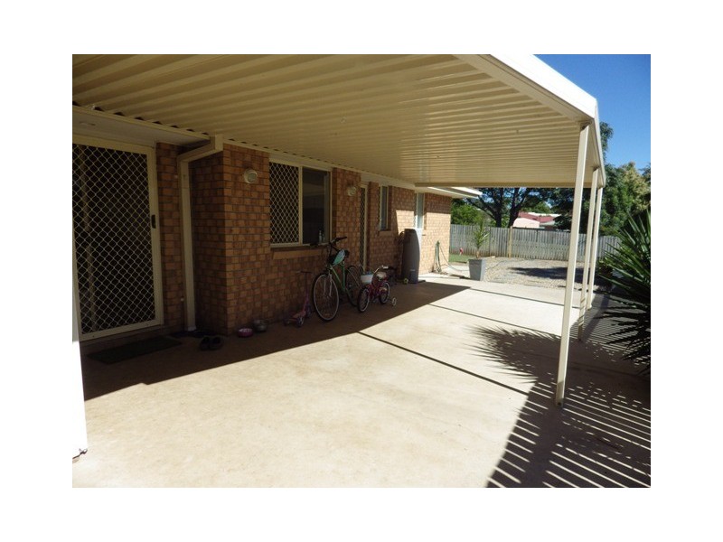 345 South Station Road, Raceview QLD 4305