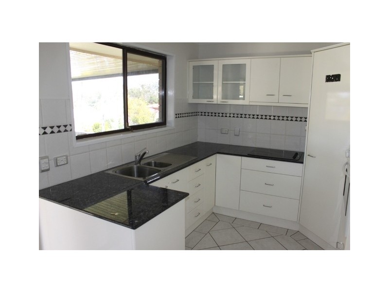 39 Thomas Street, Flinders View QLD 4305