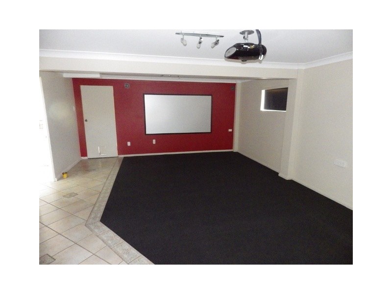 39 Thomas Street, Flinders View QLD 4305