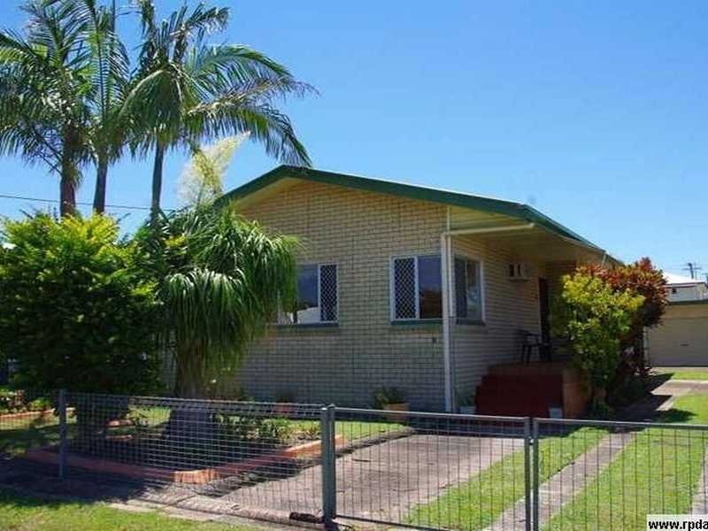 8 Gomer Street, Booval QLD 4304
