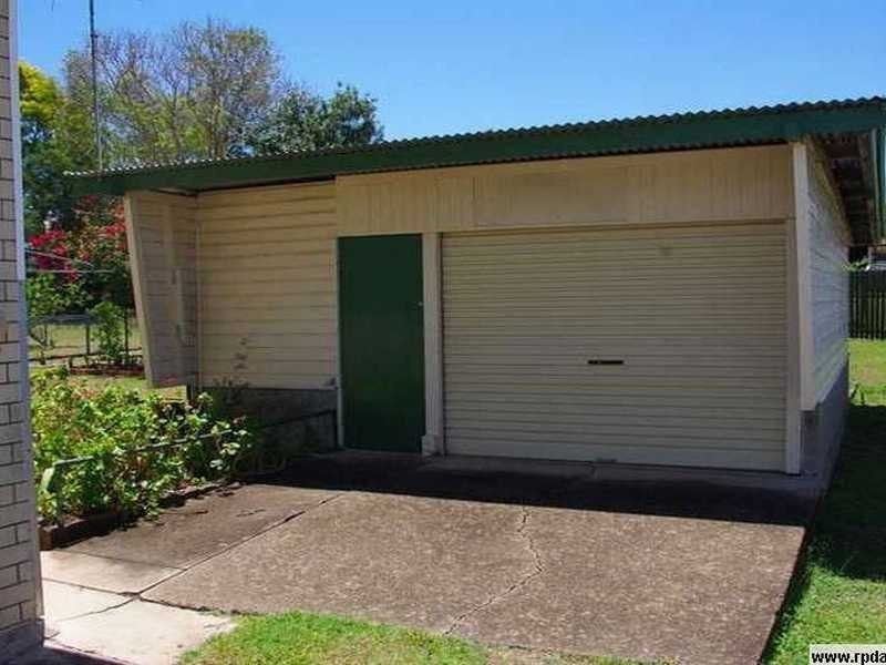8 Gomer Street, Booval QLD 4304