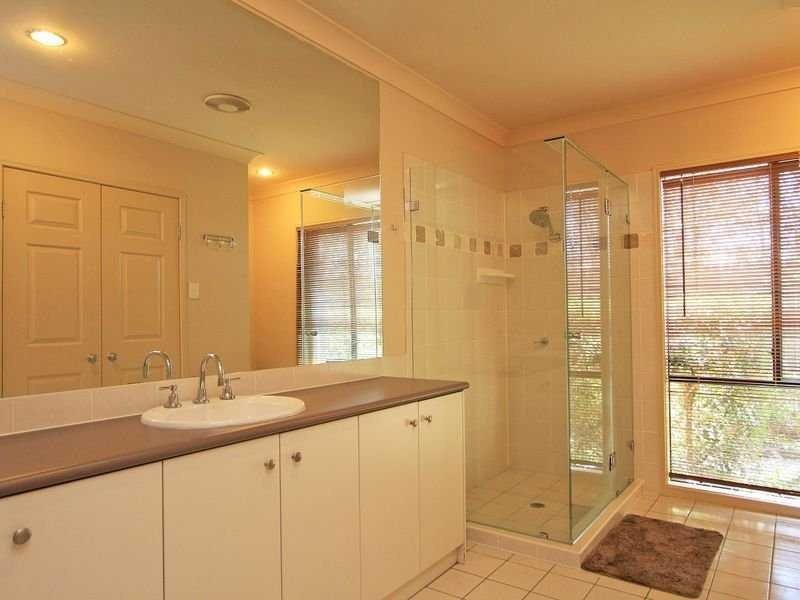 27 Kensington Drive, Flinders View QLD 4305