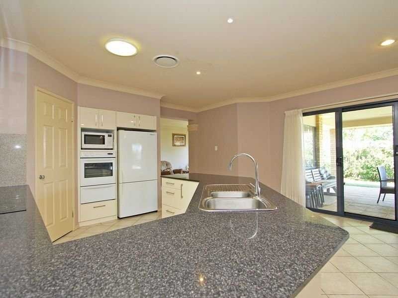 27 Kensington Drive, Flinders View QLD 4305