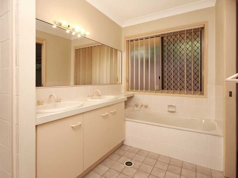 3 Leysdown Court, Yamanto QLD 4305