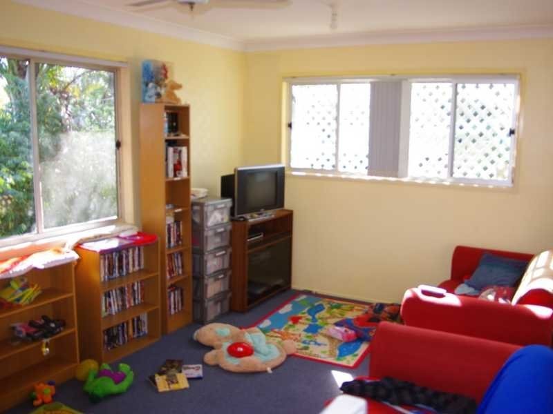 31 Vineyard Street, One Mile QLD 4305
