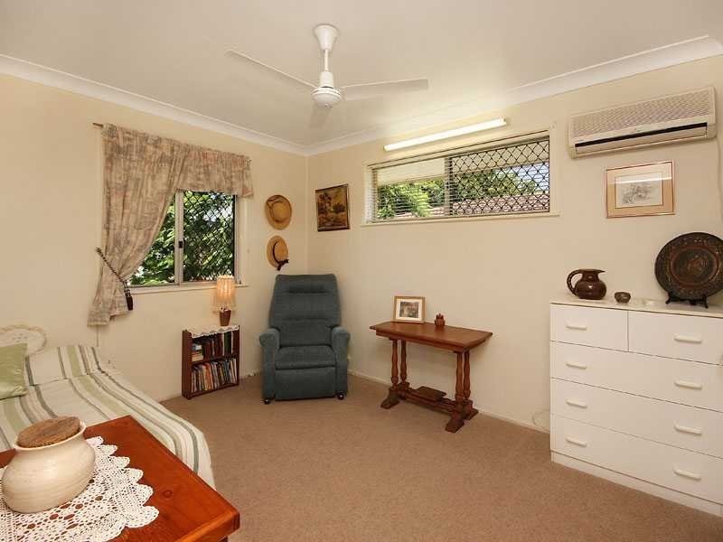 88 Raceview Street, Raceview QLD 4305