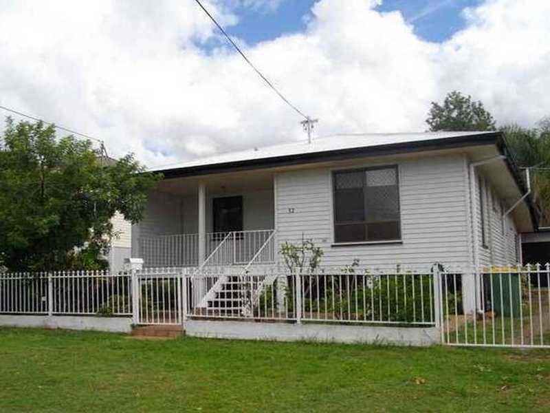 32 Lawrence Street, North Ipswich QLD 4305