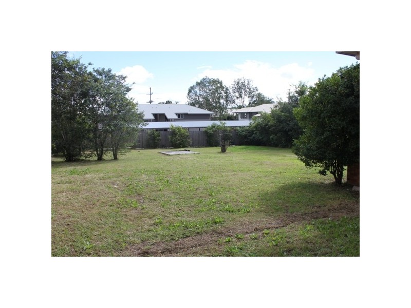 2 Lion Street, Ipswich QLD 4305