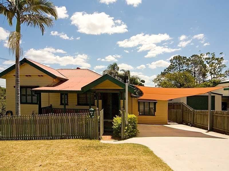 2 Thomas Street, Sadliers Crossing QLD 4305