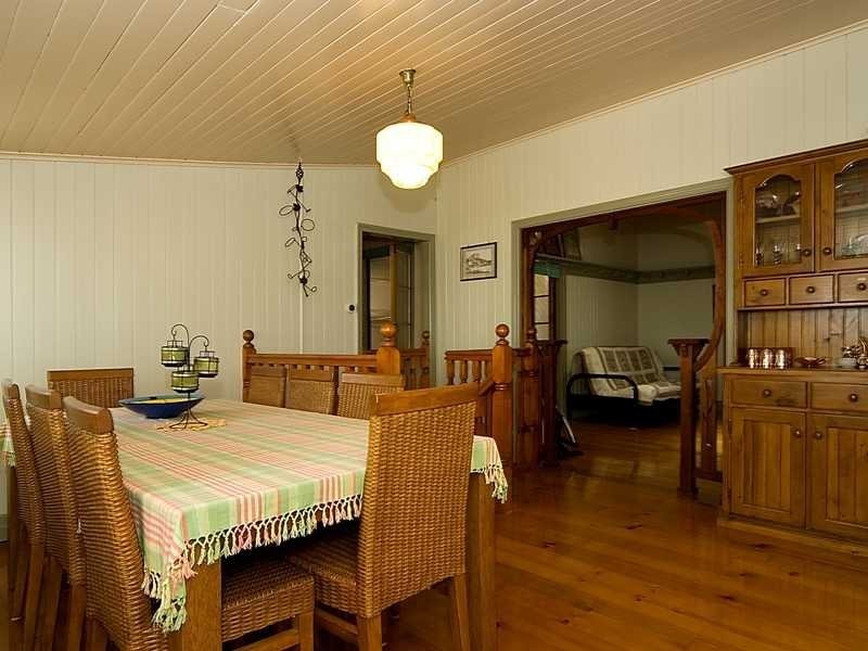 2 Thomas Street, Sadliers Crossing QLD 4305