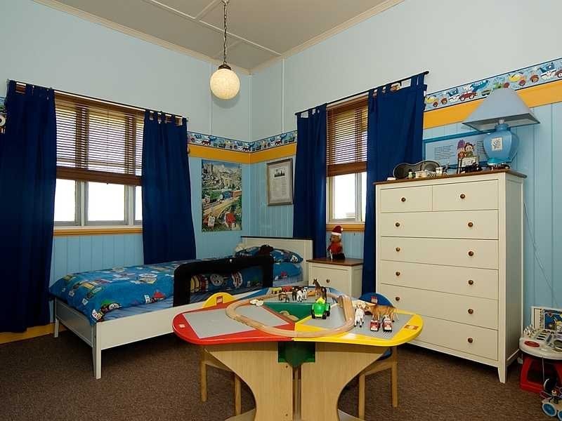 2 Thomas Street, Sadliers Crossing QLD 4305