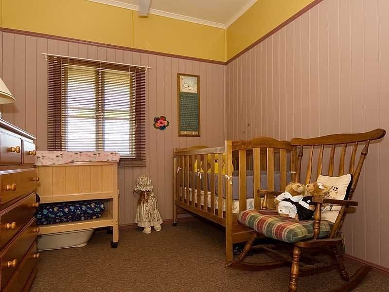 2 Thomas Street, Sadliers Crossing QLD 4305