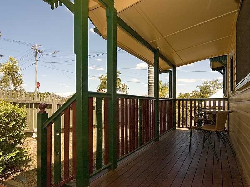 2 Thomas Street, Sadliers Crossing QLD 4305