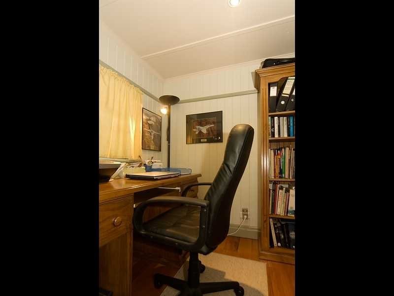 2 Thomas Street, Sadliers Crossing QLD 4305