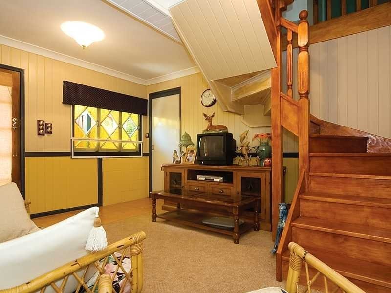 2 Thomas Street, Sadliers Crossing QLD 4305