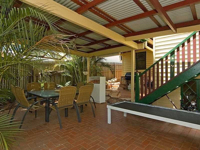 2 Thomas Street, Sadliers Crossing QLD 4305