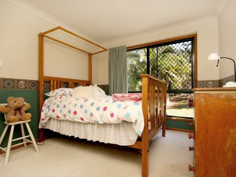 10 Pringle Place, Pine Mountain QLD 4306