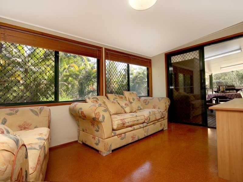 10 Pringle Place, Pine Mountain QLD 4306