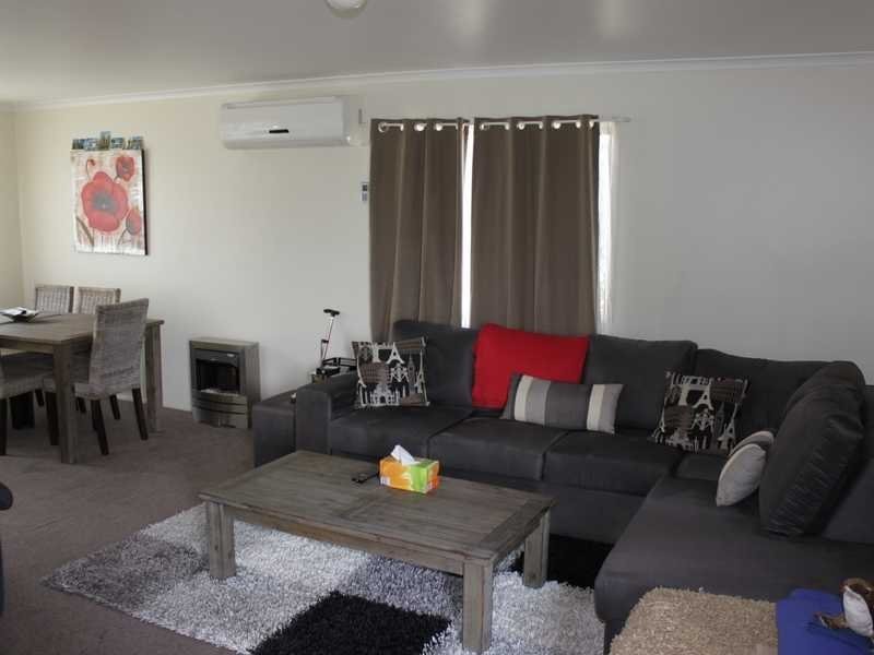 31 Selwyn Street, North Booval QLD 4304