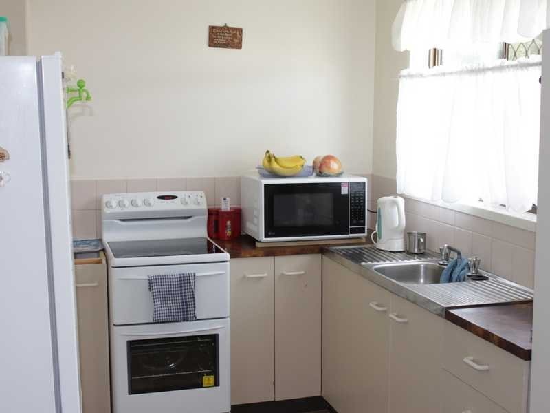 31 Selwyn Street, North Booval QLD 4304