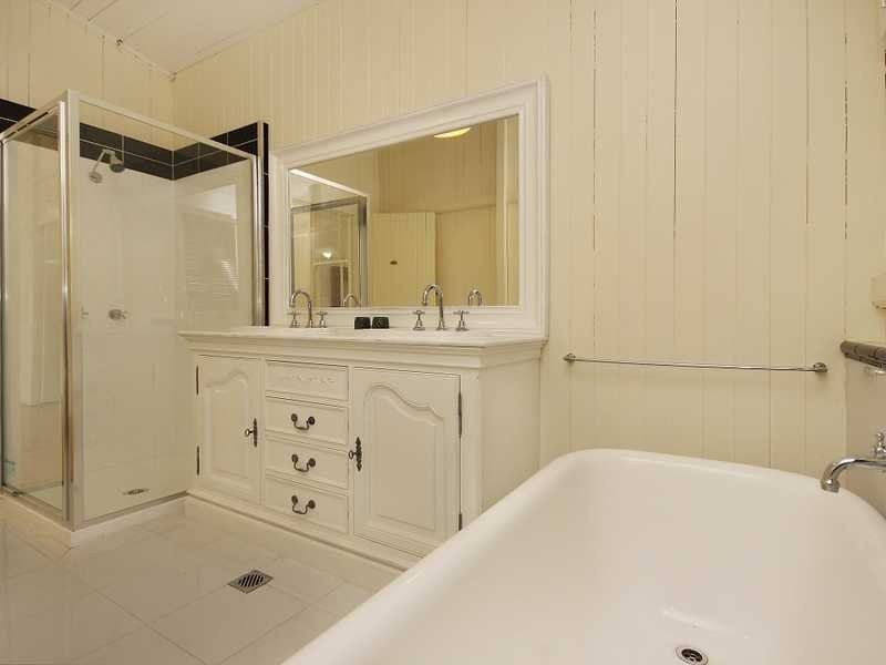 5 Torch Street, East Ipswich QLD 4305