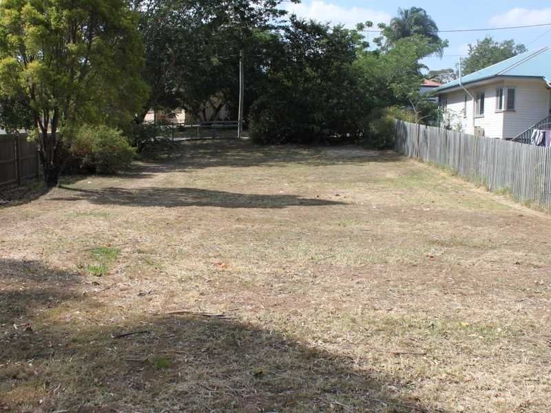 12 McNamara Street, Leichhardt QLD 4305