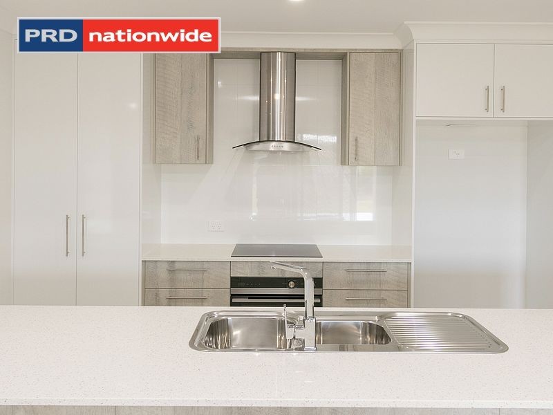 76 Bay Park Road, Wondunna QLD 4655