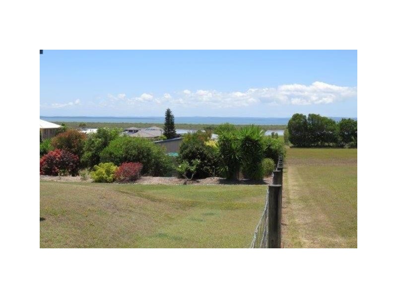 18 Schooner Rise, River Heads QLD 4655