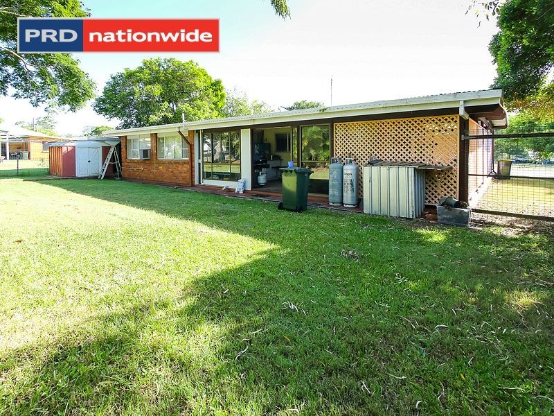4 Hansen Street, Urangan QLD 4655