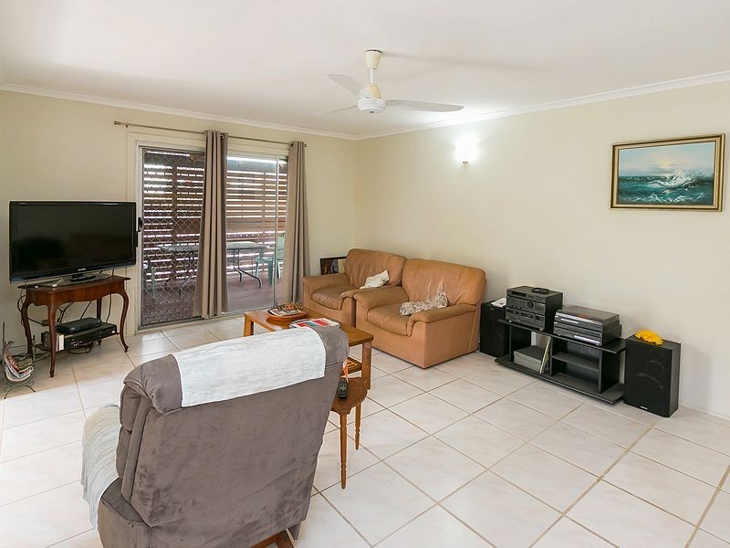 14 Gibbs Street, Urangan QLD 4655