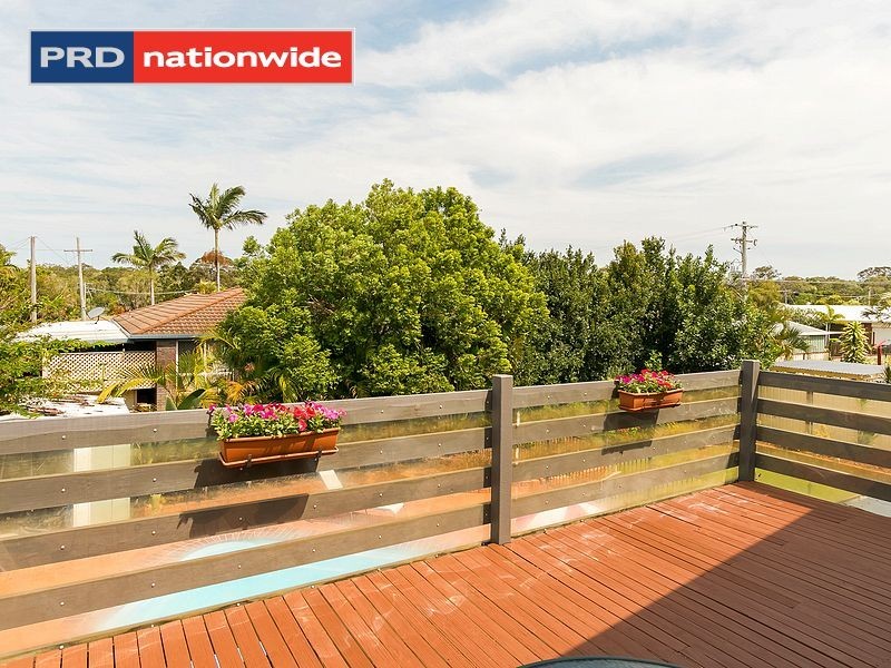 14 Gibbs Street, Urangan QLD 4655