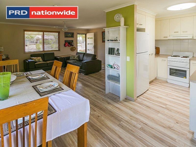 13 Owen Crescent, Urangan QLD 4655