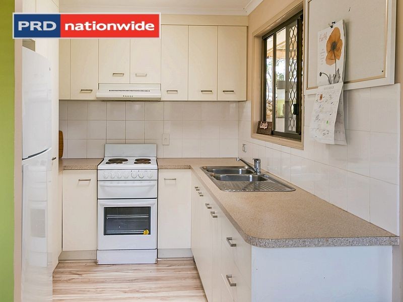 13 Owen Crescent, Urangan QLD 4655