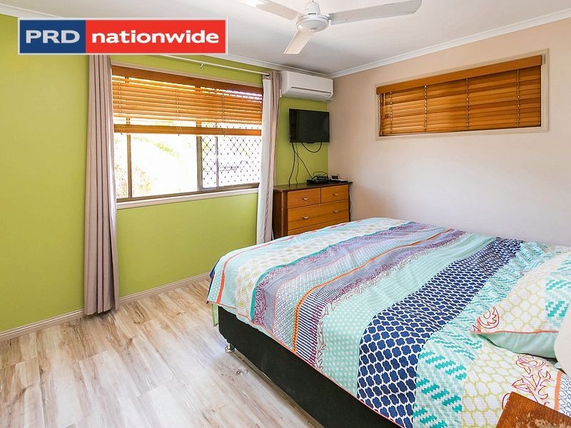 13 Owen Crescent, Urangan QLD 4655