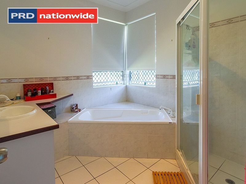 5 Gatakers Lane, Point Vernon QLD 4655