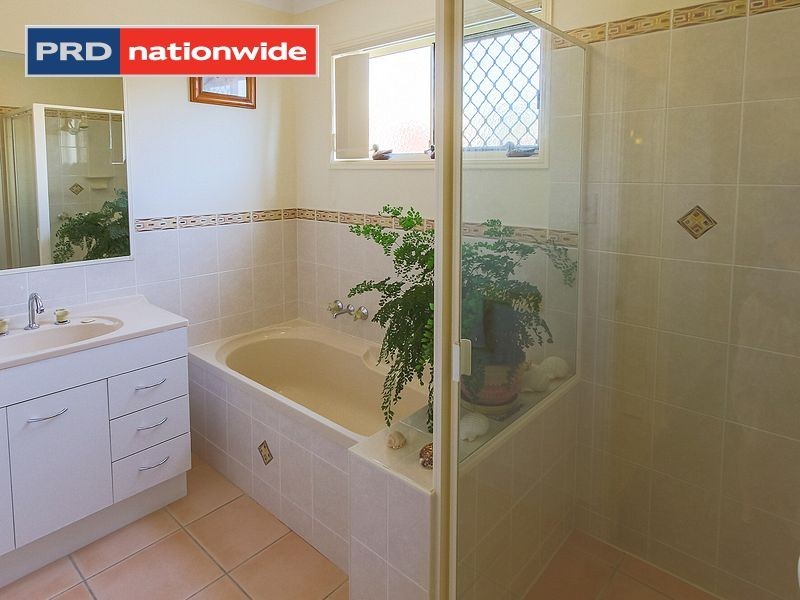 21 Jonwest Close, Torquay QLD 4655