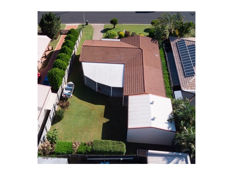 69 Cunningham Street, Urangan QLD 4655