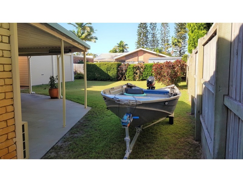 69 Cunningham Street, Urangan QLD 4655