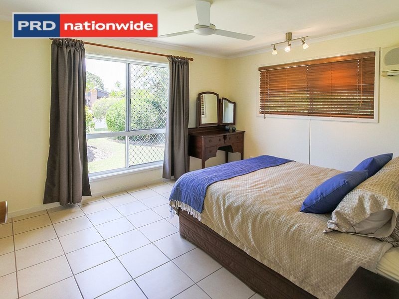 69 Cunningham Street, Urangan QLD 4655