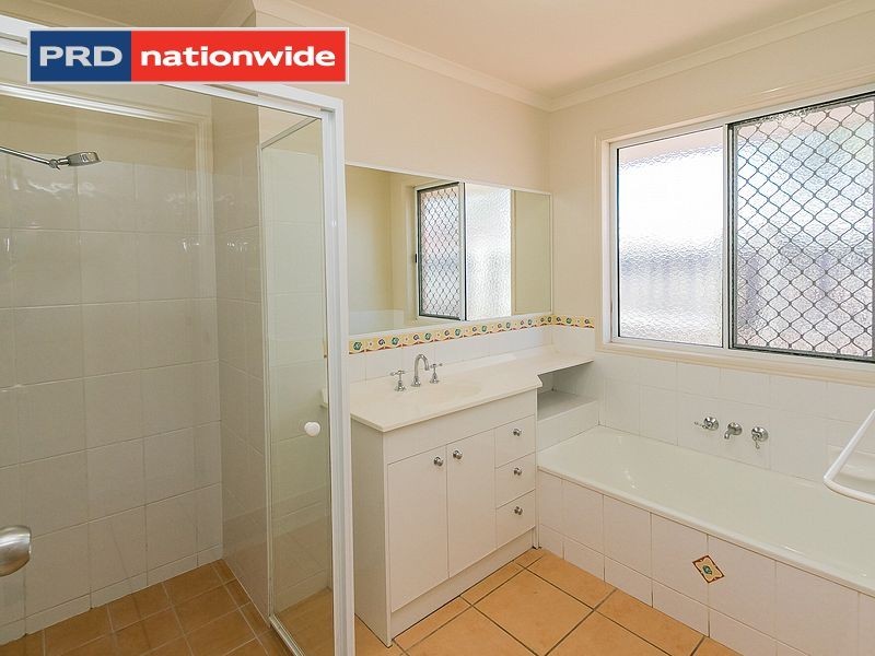 10 Cleo Court, Torquay QLD 4655