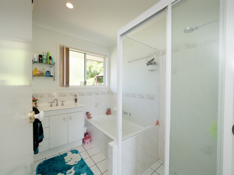 16 Ivybird Court, Torquay QLD 4655