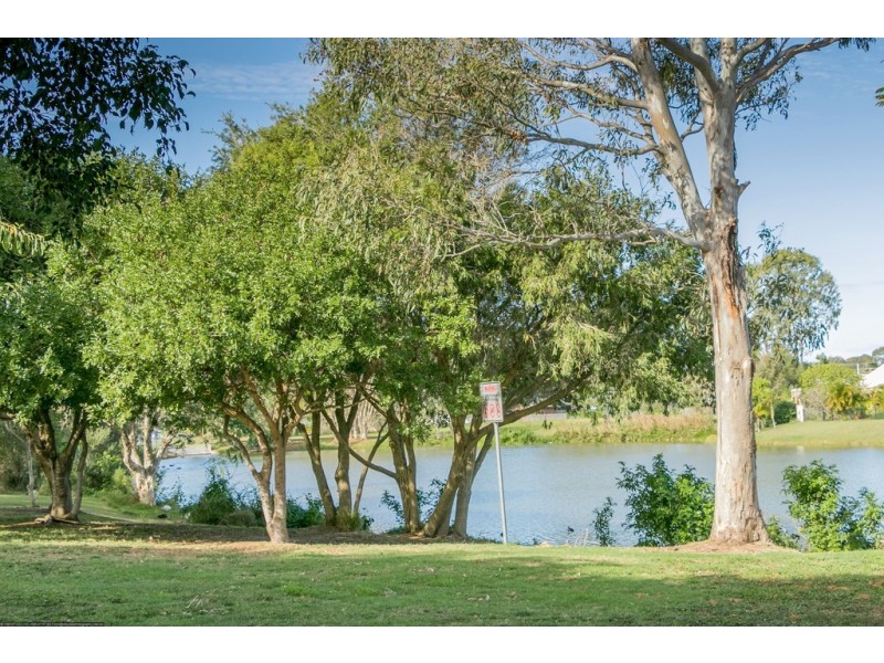 164 Truro Street, Urangan QLD 4655