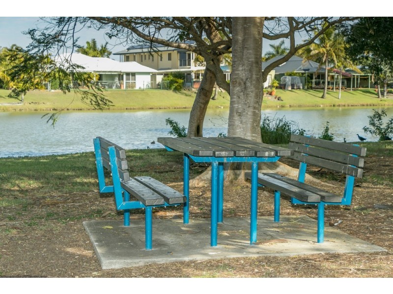 164 Truro Street, Urangan QLD 4655