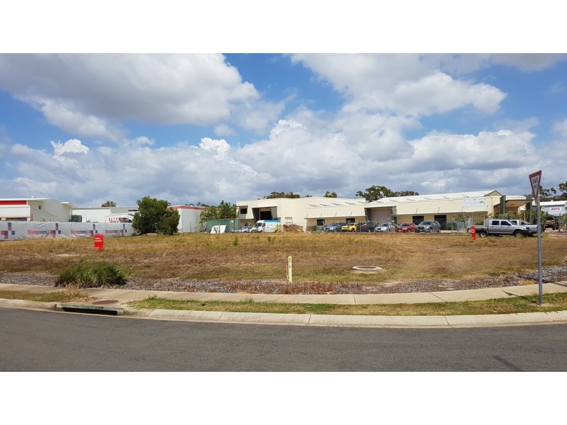 14 Southern Cross Circuit, Urangan QLD 4655