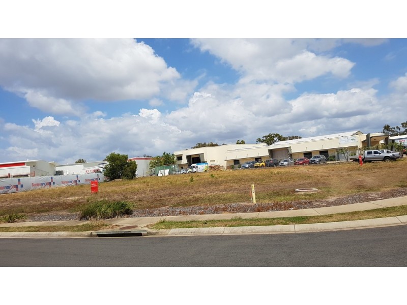 14 Southern Cross Circuit, Urangan QLD 4655