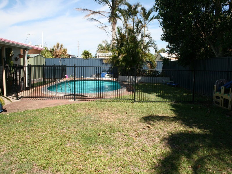 11 Ripley Avenue, Pialba QLD 4655