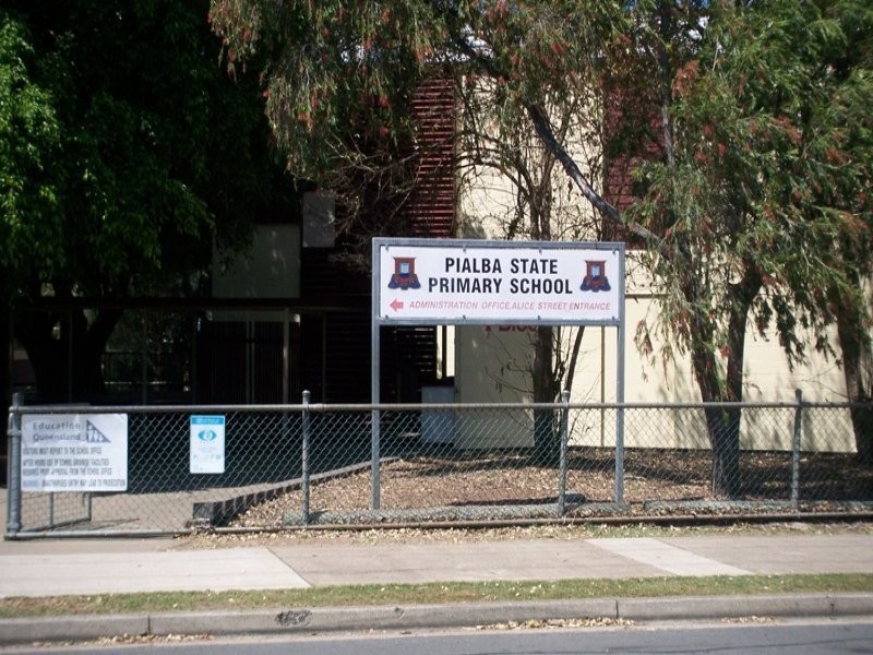 11 Ripley Avenue, Pialba QLD 4655