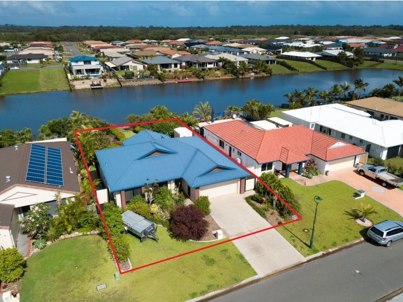 48 Earl St Vincent Circuit, Eli Waters QLD 4655