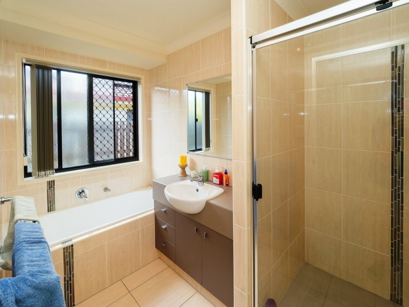 48 Earl St Vincent Circuit, Eli Waters QLD 4655